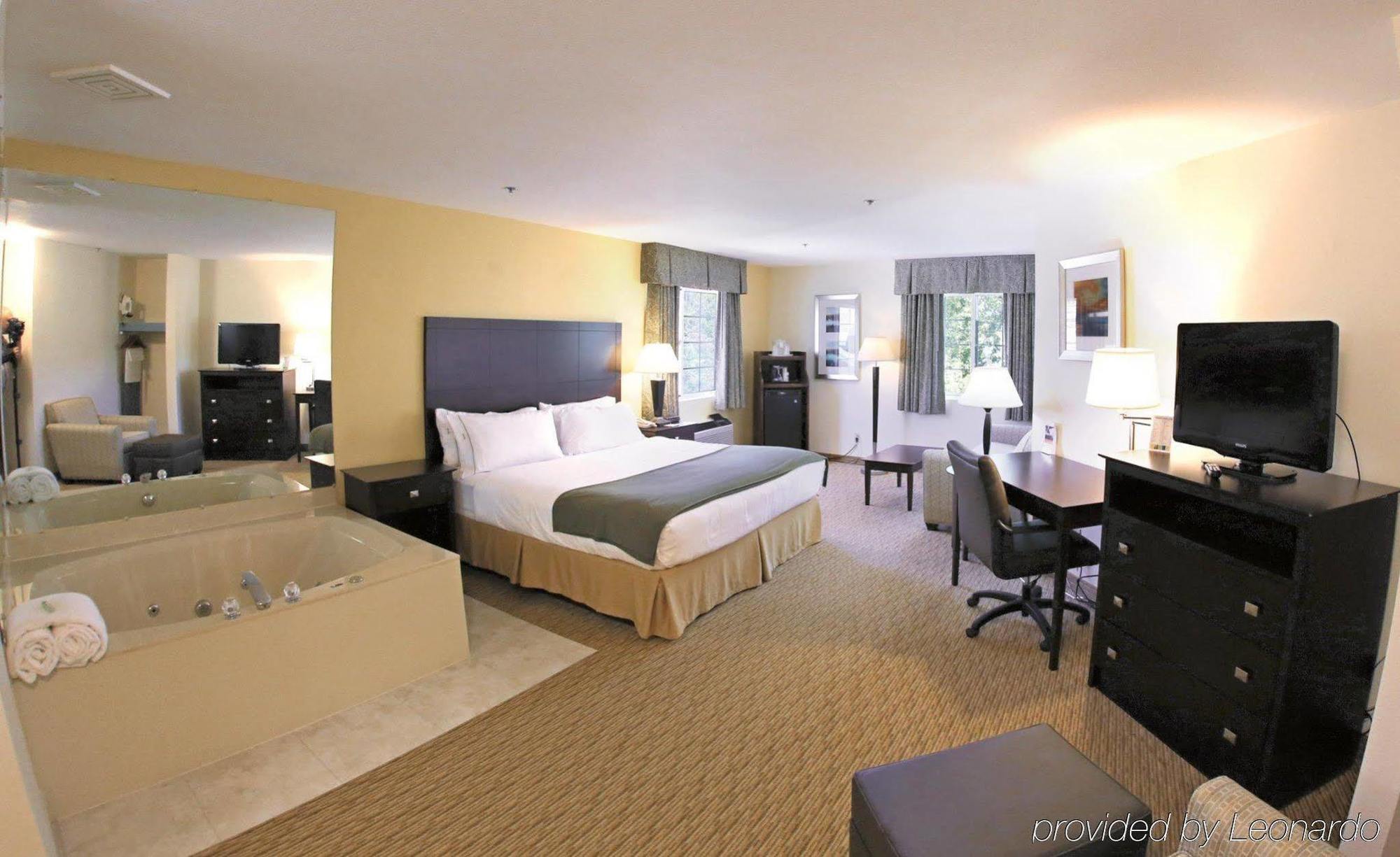 Holiday Inn Express St Ignace-Lake Central By Ihg Сент-Ігнас Екстер'єр фото